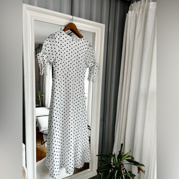 PRIV short sleeve dress - Picture 1 of 4